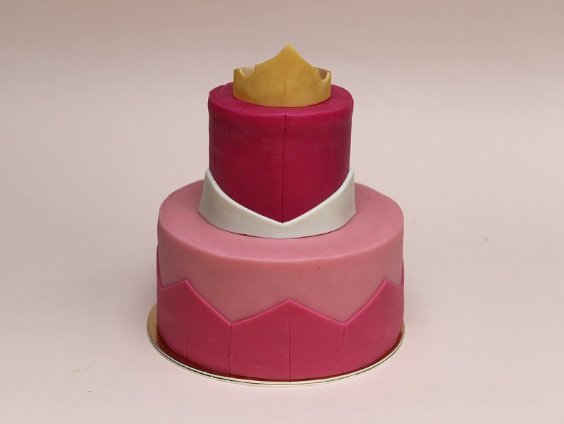 Gâteau à thème Disney, inspiré de la Belle au bois dormant et à personnaliser Chez Bogato. Recette de Fraisier. Gâteau à thème Disney, inspiré de la Belle au bois dormant et à personnaliser Chez Bogato. Recette de Fraisier.