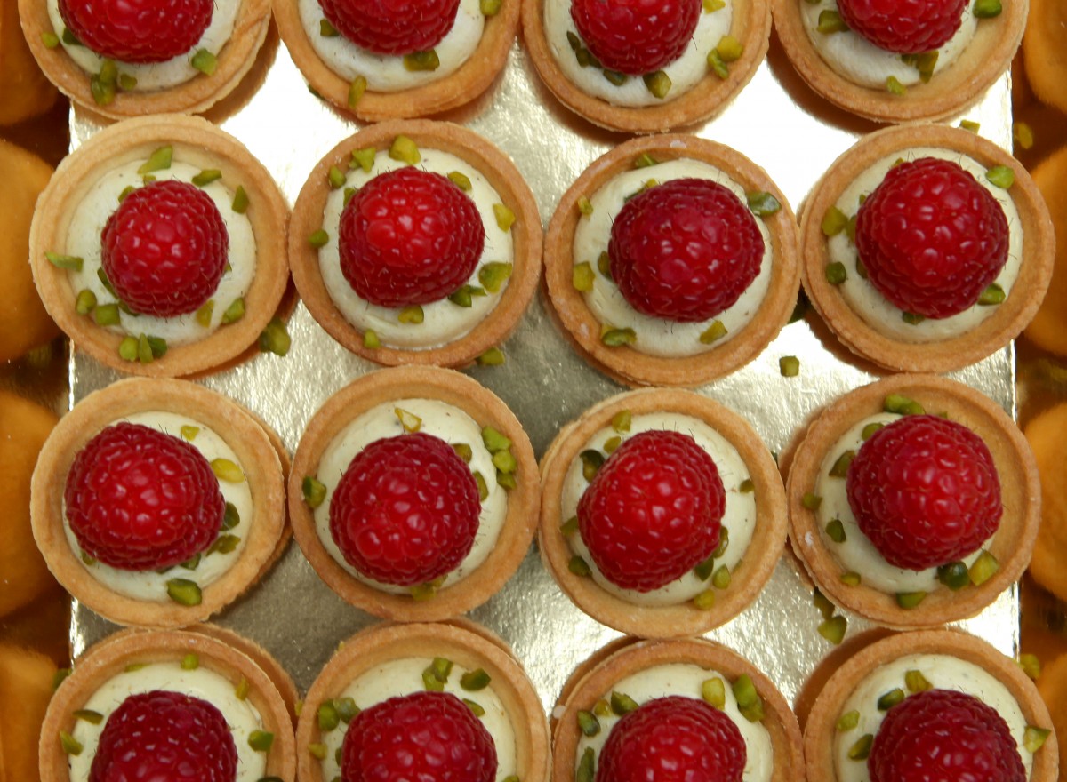 Chez Bogato - Pâtisserie Paris - Mini Tartelettes Pistache Framboise