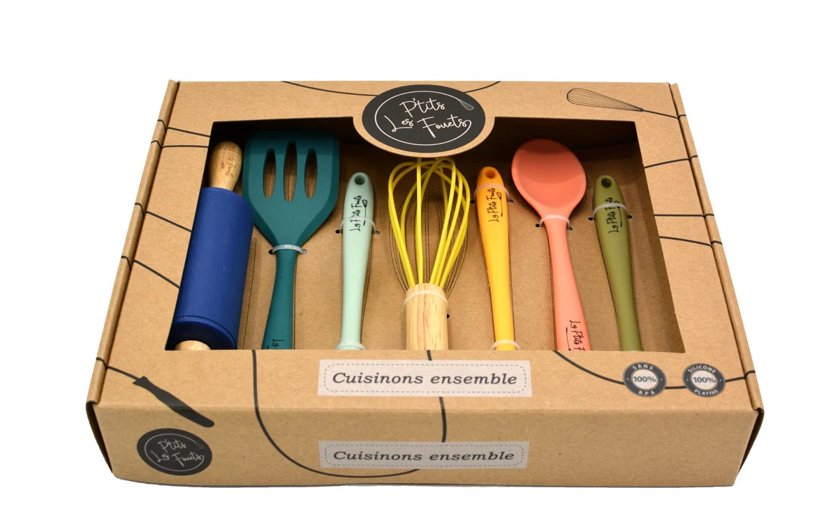 Chez Bogato, ustensiles pour la pâtisserie :  set d'ustensiles de cuisine et de pâtisserie pour les enfants.